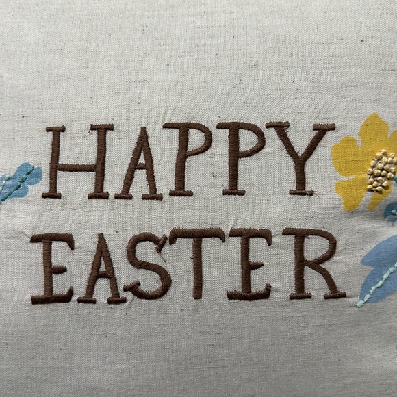 🌸NEW THRESHOLD 3 PIECES DECORATIVE PILLOW 18in x 18 in NEW WITH TAGS. - Picture 12 of 15